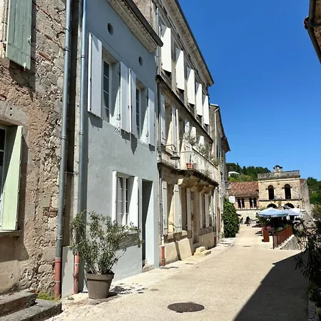 Chic 3 Bed In Medieval Village 펜션 *