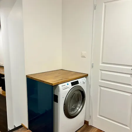 Chic 3 Bed In Medieval Village 펜션 *