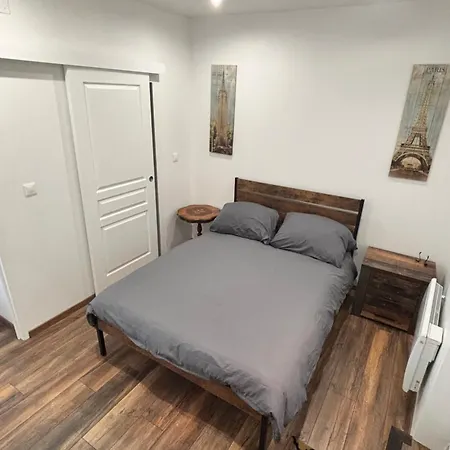 Chic 3 Bed In Medieval Village *